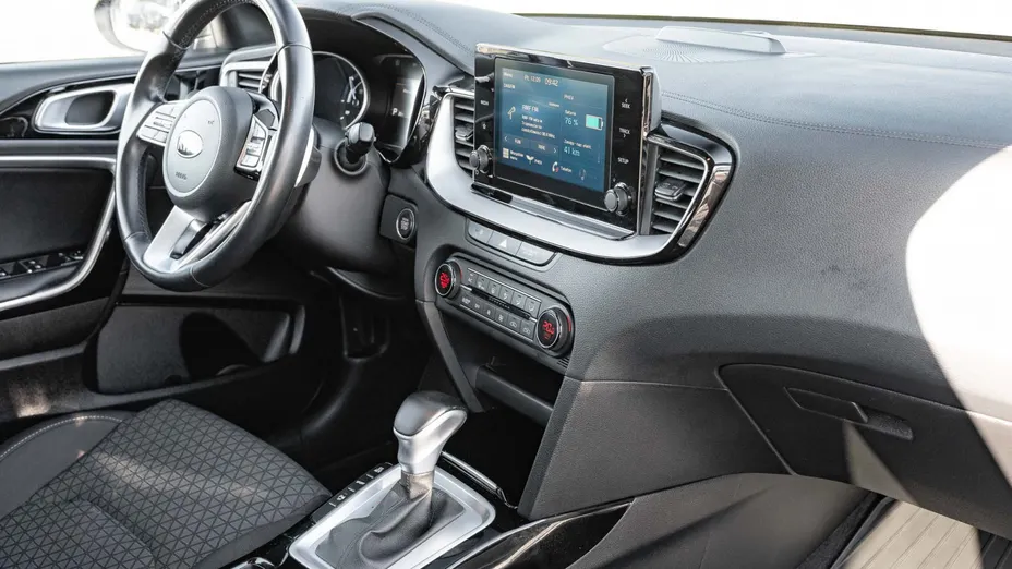 KIA Cee'd Ceed 1.6 GDI PHEV L DCT