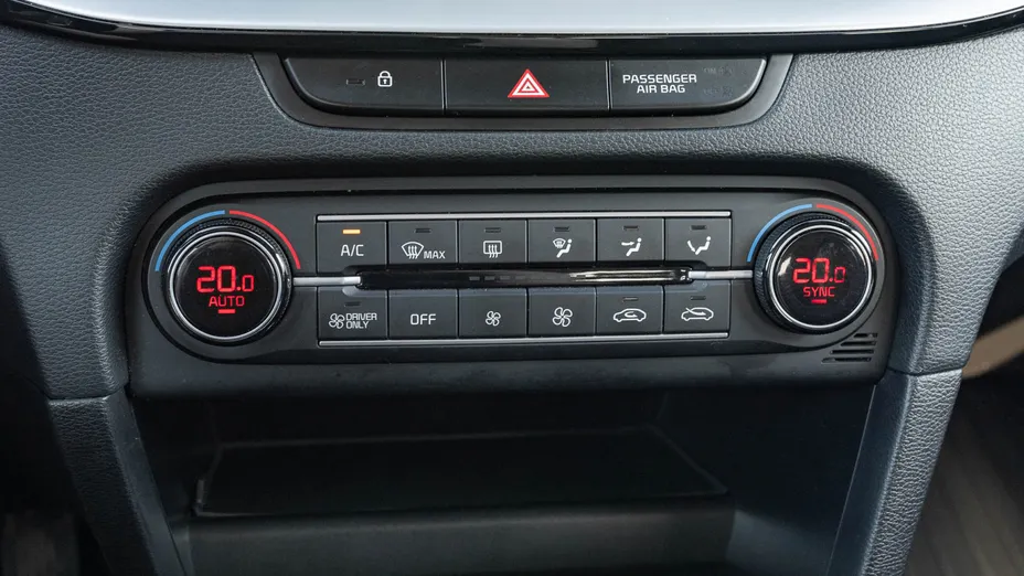 KIA Cee'd Ceed 1.6 GDI PHEV L DCT
