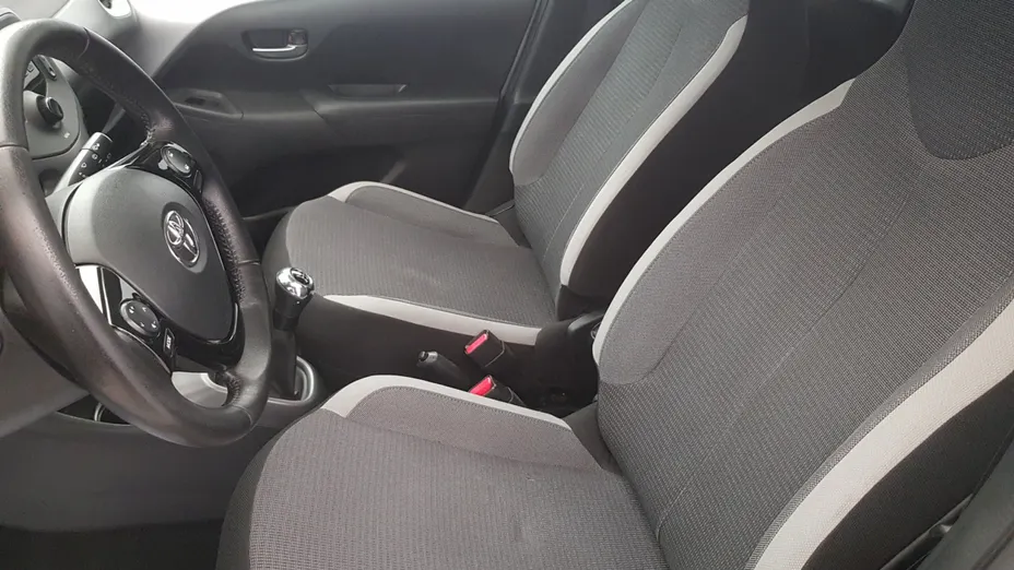 TOYOTA Aygo Aygo 1.0 VVT-i X-play