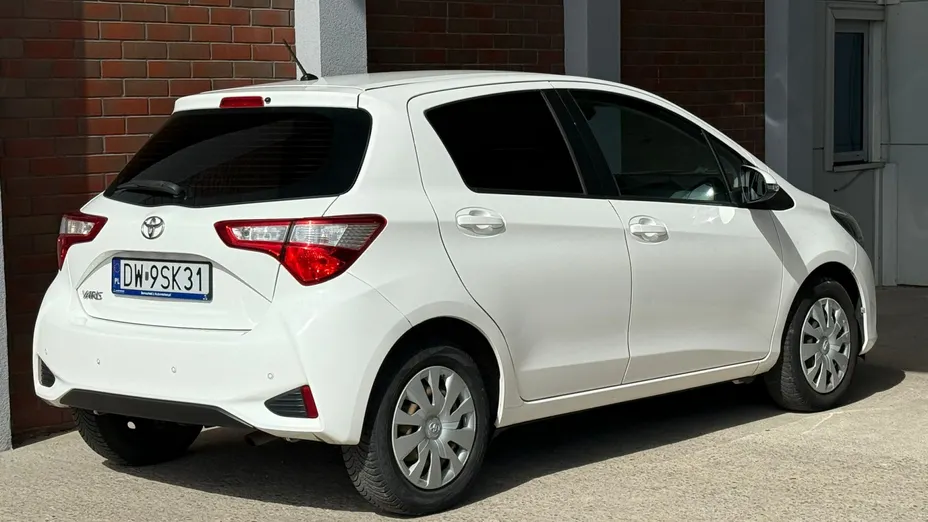 TOYOTA Yaris Yaris 1.5 Active