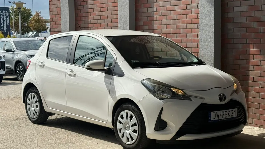 TOYOTA Yaris Yaris 1.5 Active