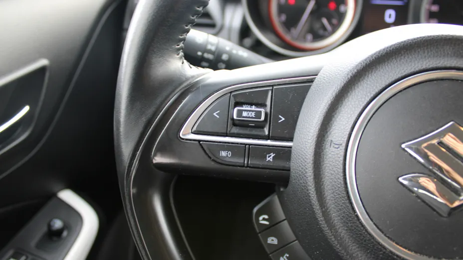 SUZUKI Swift Swift 1.2 Dualjet SHVS Premium Plus