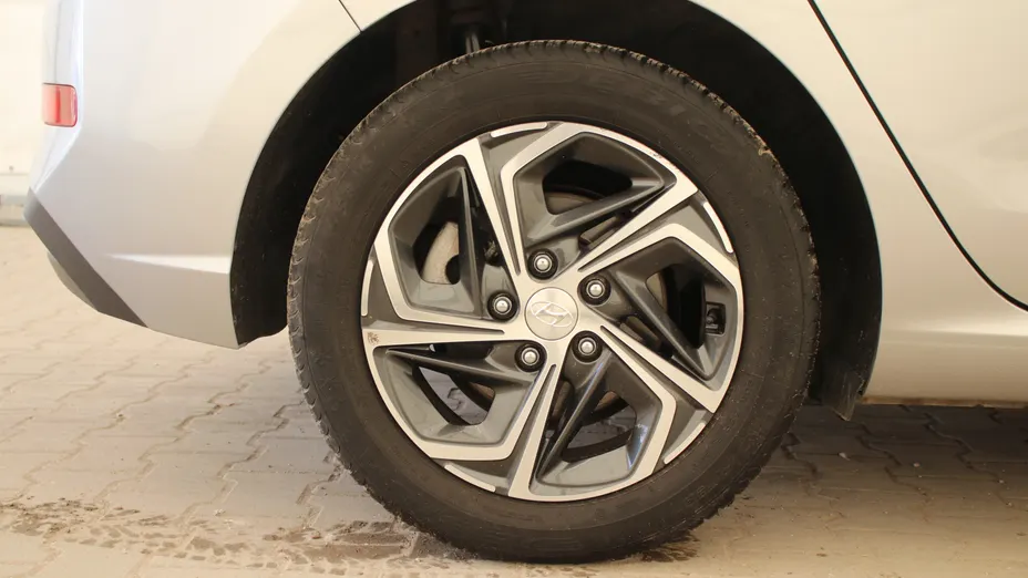 HYUNDAI i30 i30 1.5 DPI Smart