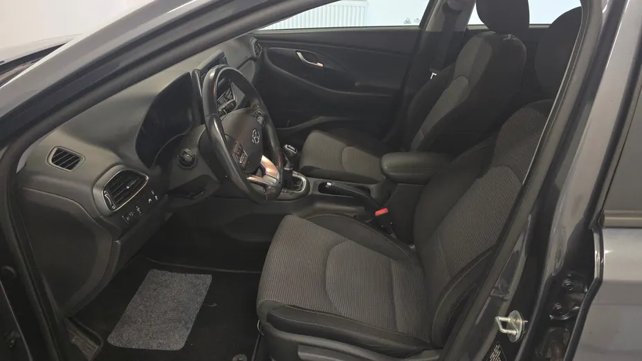 HYUNDAI i30 i30 1.6 D Classic +