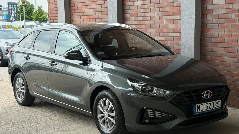 HYUNDAI i30 i30 1.5 DPI Classic +