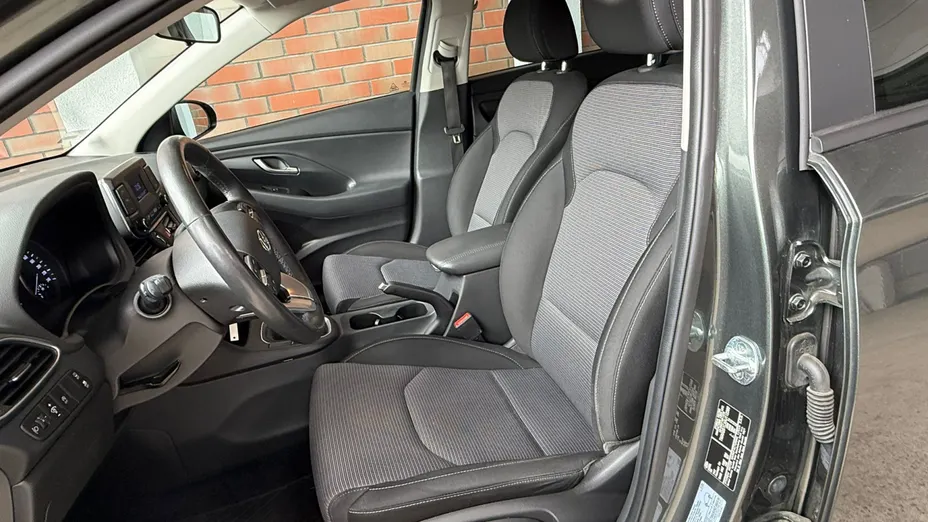 HYUNDAI i30 i30 1.5 DPI Classic +