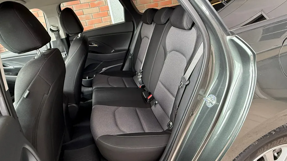 HYUNDAI i30 i30 1.5 DPI Classic +