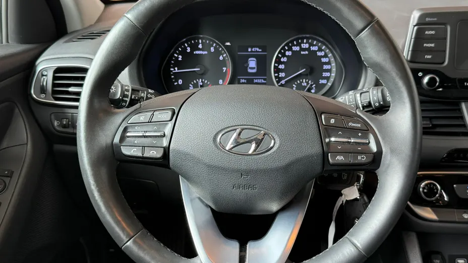 HYUNDAI i30 i30 1.5 DPI Classic +