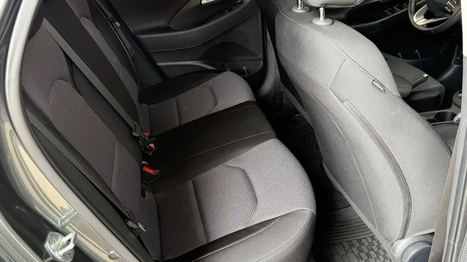 HYUNDAI i30 i30 1.5 DPI Classic +
