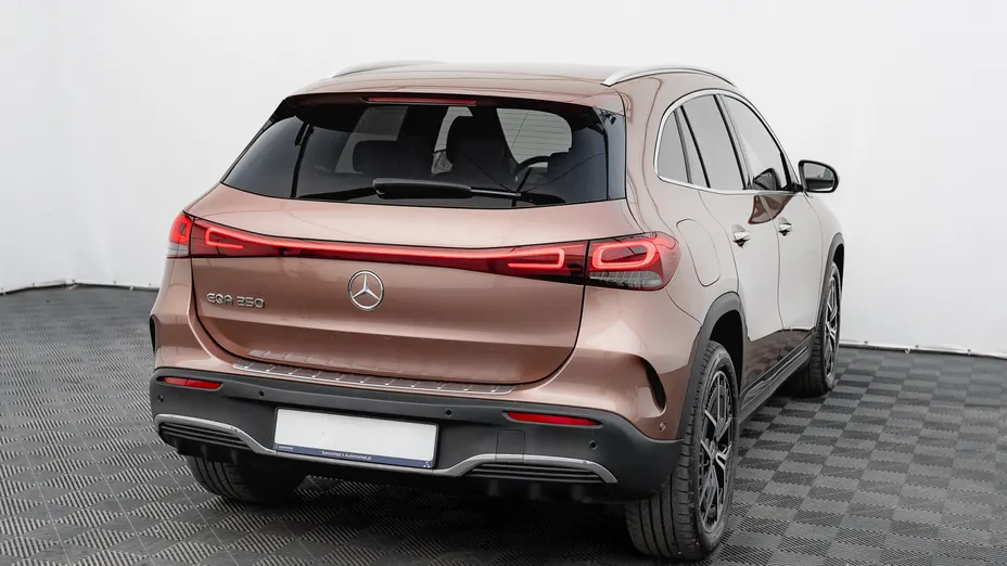 MERCEDES-BENZ EQA EQA 250 66.5kWh AMG Line