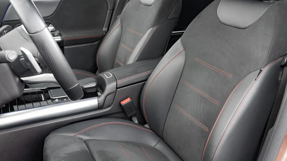 MERCEDES-BENZ EQA EQA 250 66.5kWh AMG Line