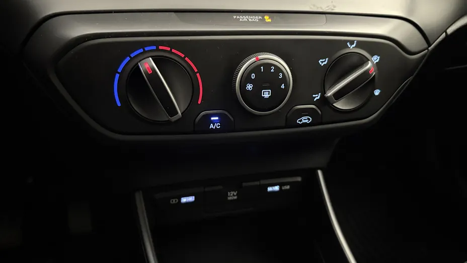 HYUNDAI i20 i20 1.2 Pure