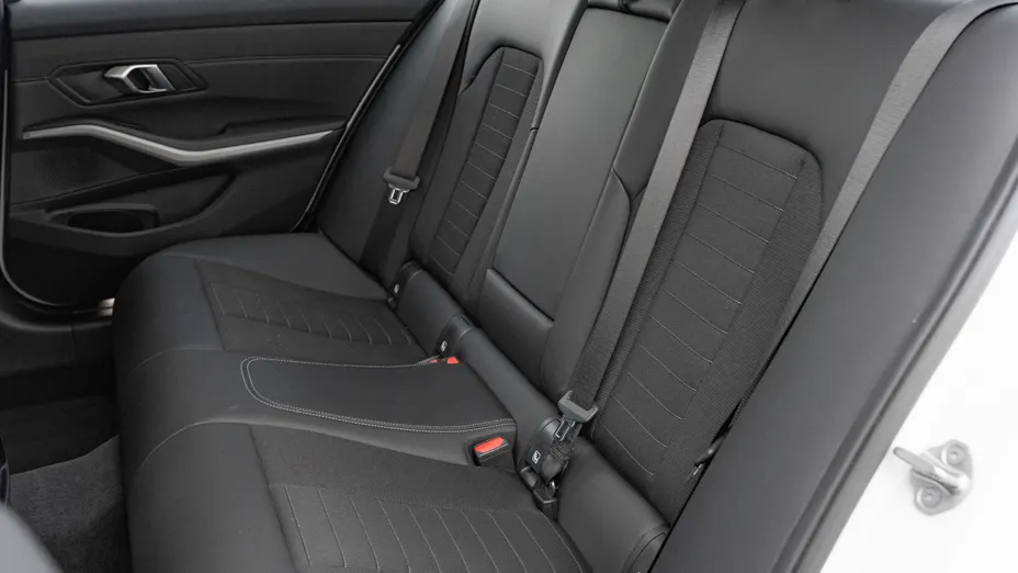 BMW Seria 3 320d xDrive mHEV Advantage aut