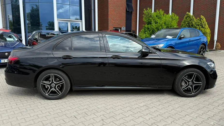 MERCEDES-BENZ E Klasa E 220 d 4-Matic AMG