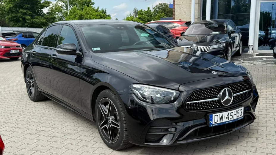 MERCEDES-BENZ E Klasa E 220 d 4-Matic AMG