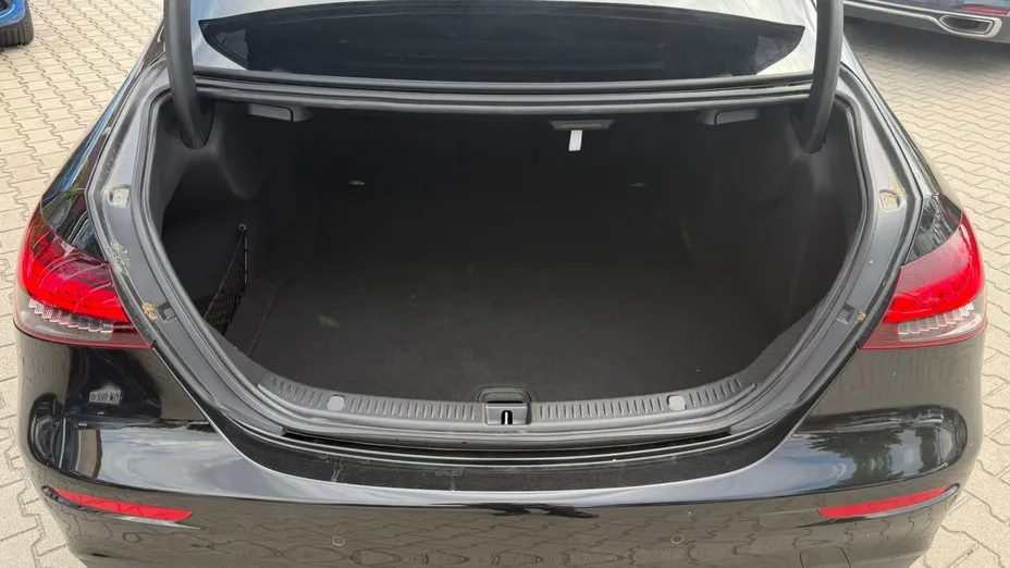 MERCEDES-BENZ E Klasa E 220 d 4-Matic AMG