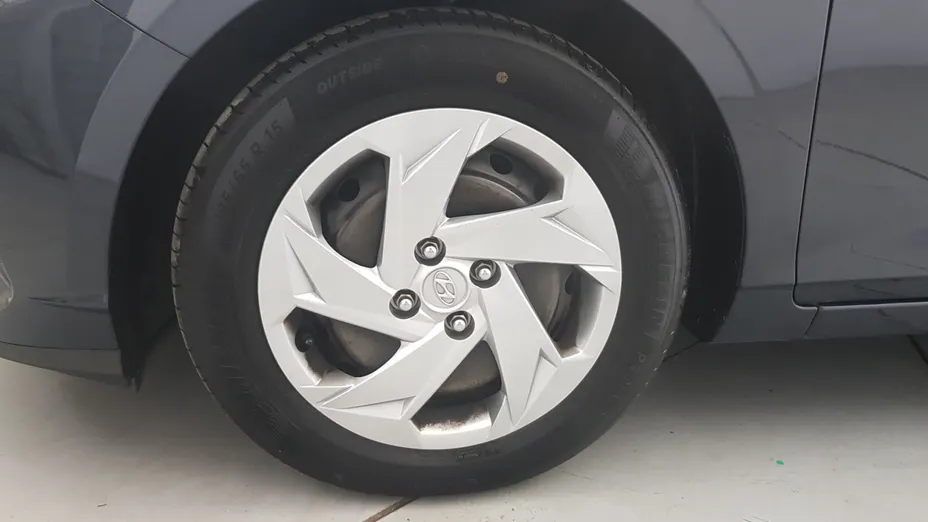 HYUNDAI i20 i20 1.2 Pure