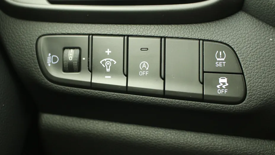HYUNDAI i30 i30 1.5 DPI Smart