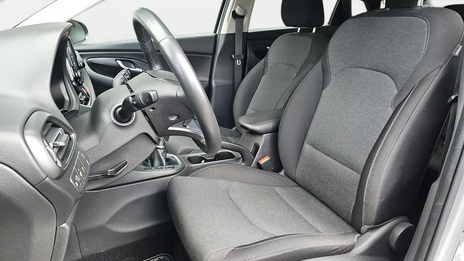 HYUNDAI i30 i30 1.5 DPI Smart