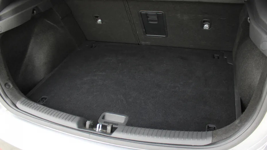 HYUNDAI i30 i30 1.5 DPI Smart