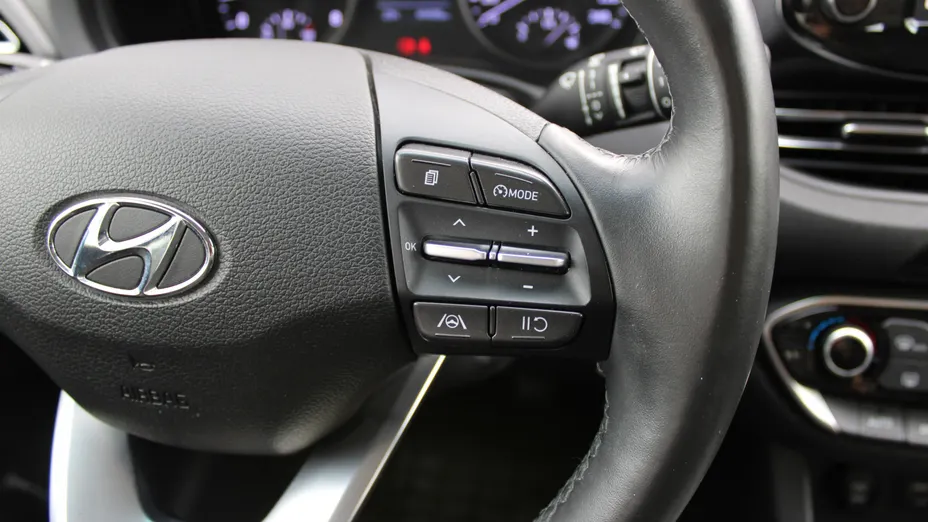 HYUNDAI i30 i30 1.5 DPI Smart