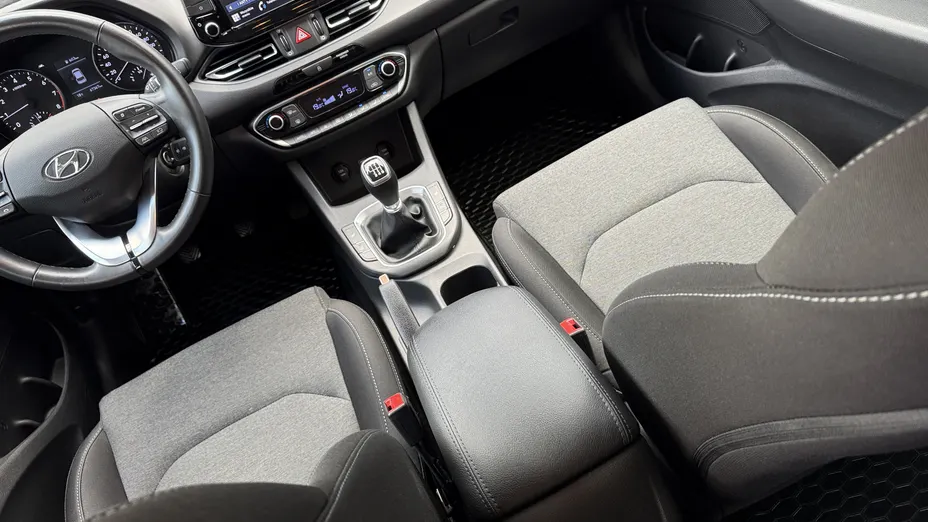 HYUNDAI i30 i30 1.5 DPI Smart