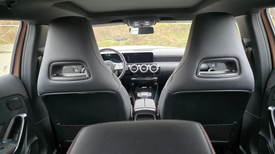 MERCEDES-BENZ A Klasa A 250 7G-DCT AMG Line