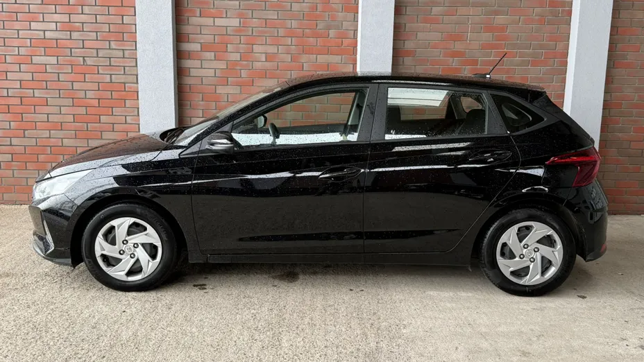 HYUNDAI i20 i20 1.2 Pure