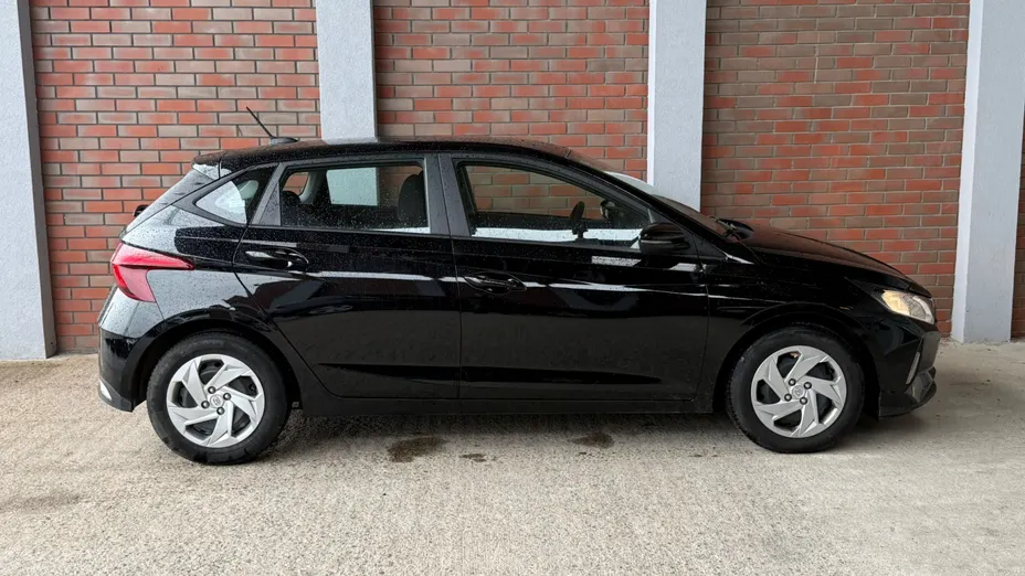 HYUNDAI i20 i20 1.2 Pure