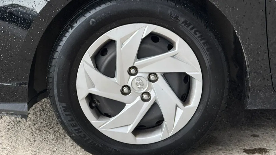 HYUNDAI i20 i20 1.2 Pure