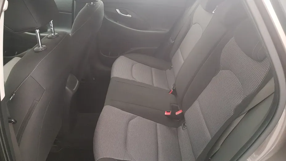 HYUNDAI i30 i30 1.5 DPI Classic +