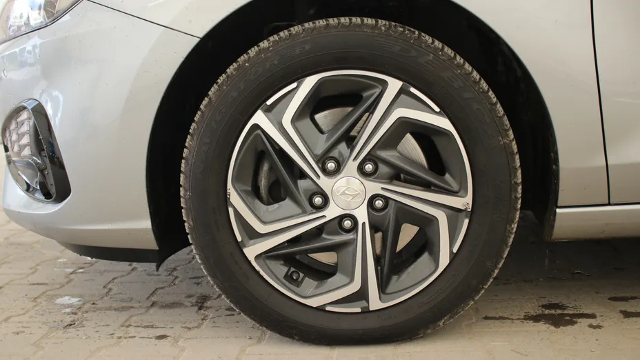HYUNDAI i30 i30 1.5 DPI Smart