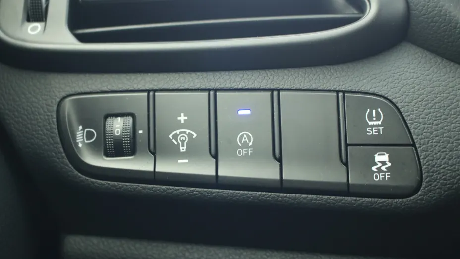 HYUNDAI i30 i30 1.5 DPI Smart
