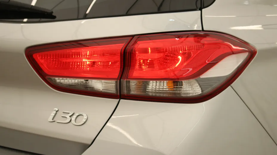 HYUNDAI i30 i30 1.5 DPI Smart