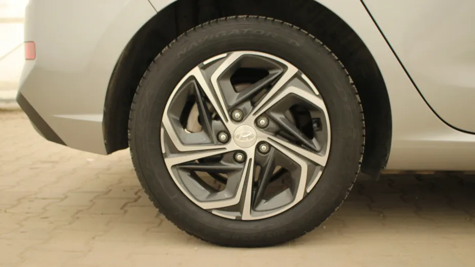 HYUNDAI i30 i30 1.5 DPI Smart