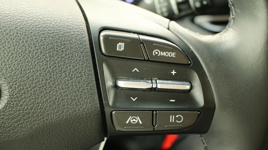 HYUNDAI i30 i30 1.5 DPI Smart