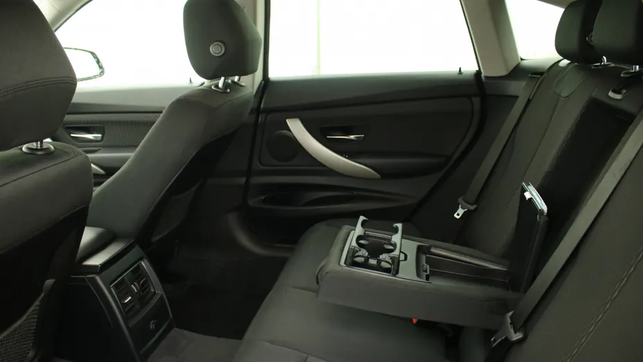 BMW Seria 3 Gran Turismo 320d Advantage aut