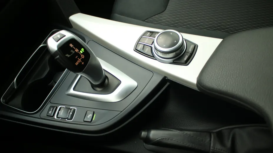 BMW Seria 3 Gran Turismo 320d Advantage aut