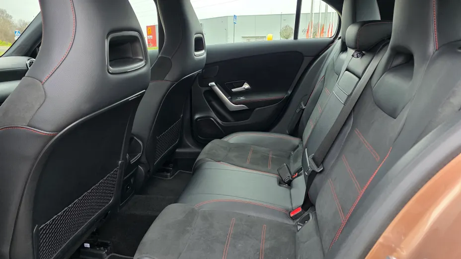 MERCEDES-BENZ A Klasa A 250 7G-DCT AMG Line