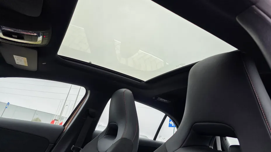 MERCEDES-BENZ A Klasa A 250 7G-DCT AMG Line