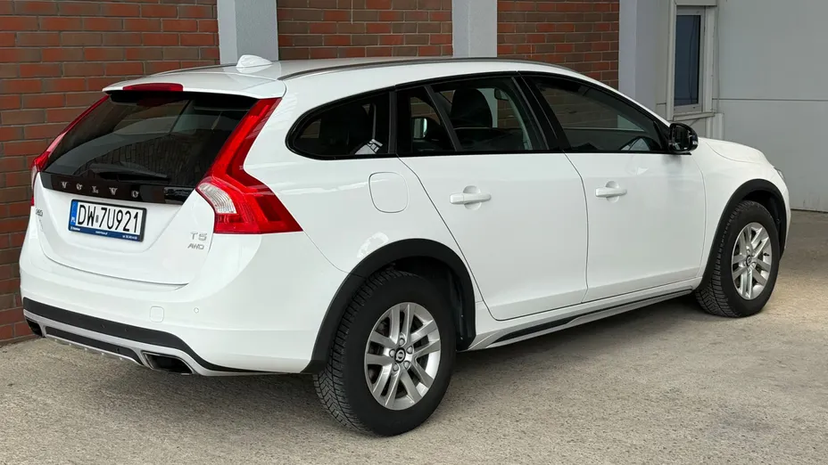 VOLVO V60 V60 CC T5 AWD Kinetic