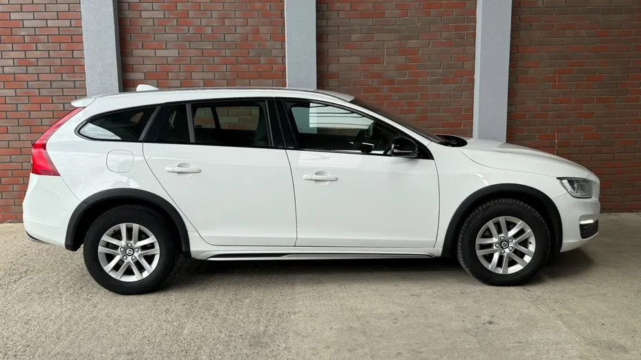VOLVO V60 V60 CC T5 AWD Kinetic