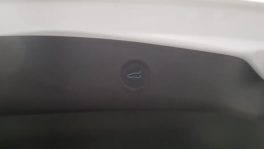 TESLA Model 3 3 RWD