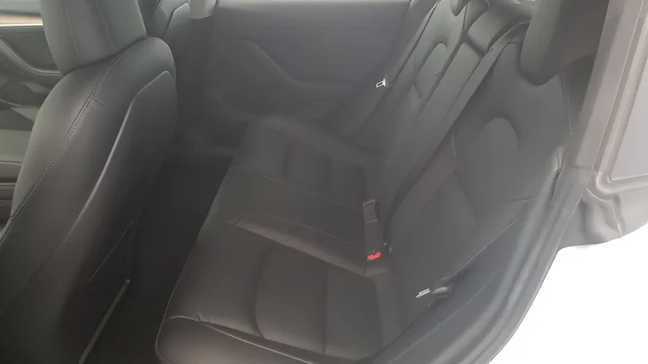 TESLA Model 3 3 RWD