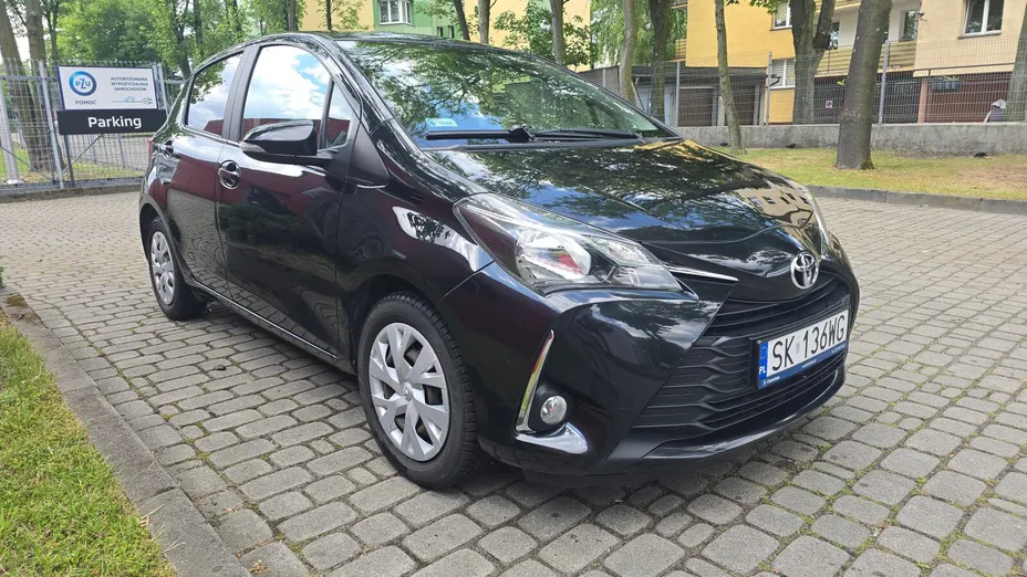 TOYOTA Yaris Yaris 1.5 Premium