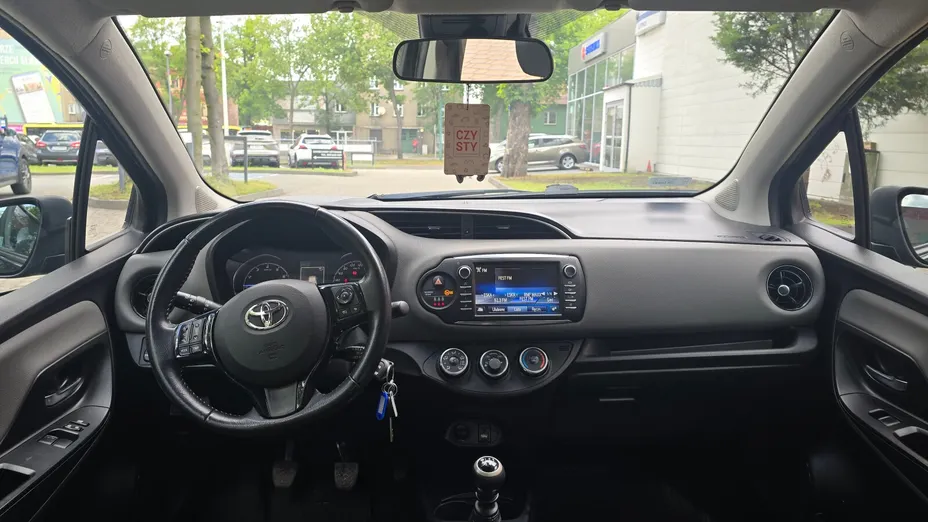 TOYOTA Yaris Yaris 1.5 Premium