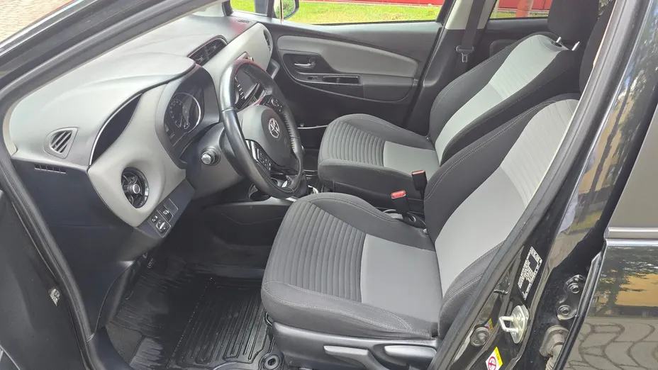 TOYOTA Yaris Yaris 1.5 Premium