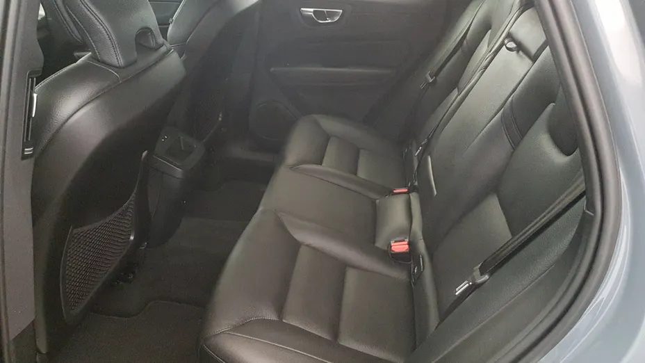 VOLVO XC60 XC60 B4 D AWD Plus Bright aut