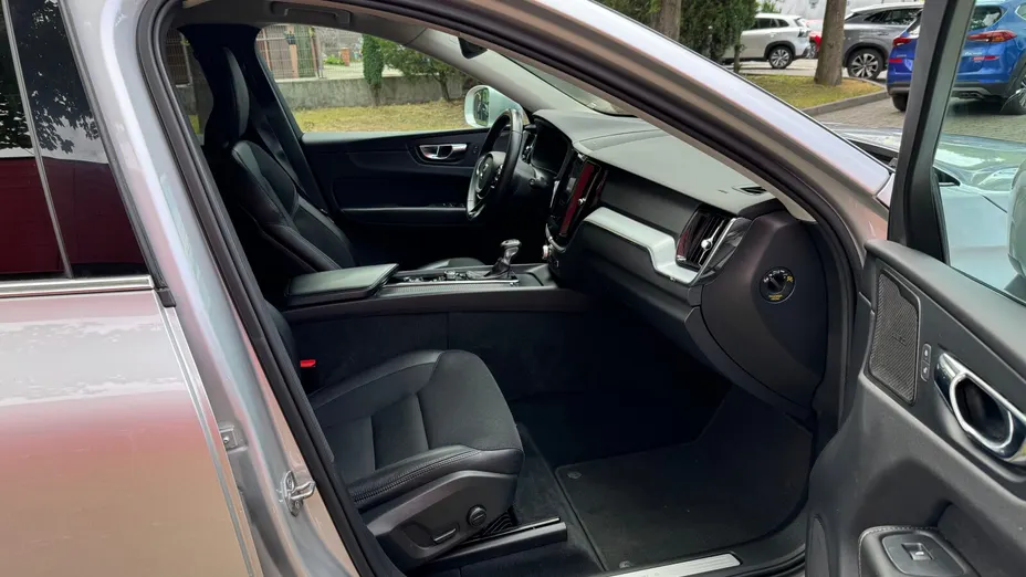 VOLVO XC60 XC60 T5 GPF AWD Momentum aut
