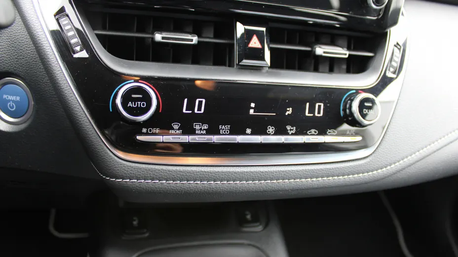 TOYOTA Corolla Corolla 2.0 Hybrid Comfort